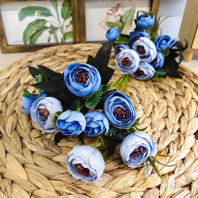Искусственные цветы в Воронеже | Цветы искусственные «Камелии», голубые, букет