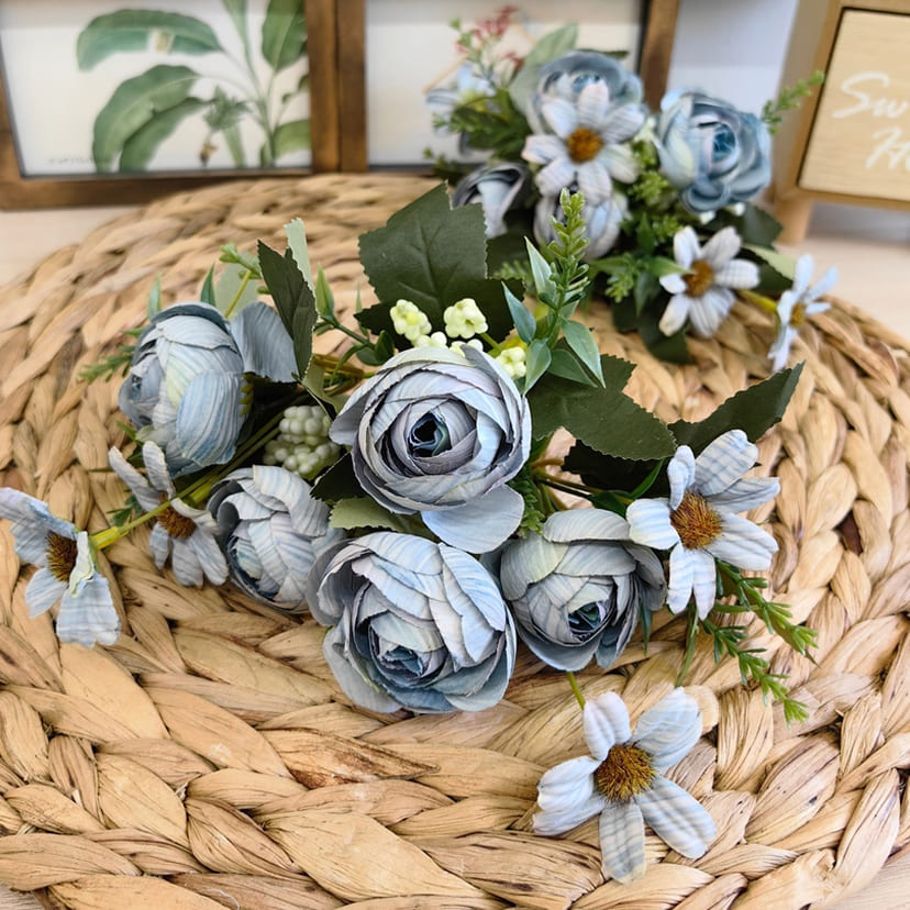 Искусственные цветы в Воронеже | Цветы искусственные «Камелии с мелкоцветом», голубые, букет